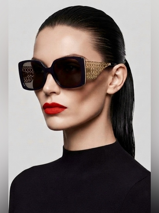 Alexander McQueen Accessories - Alexander McQueen Black Sunglasses Silver-tone Pewter lattice Metal Accents COA